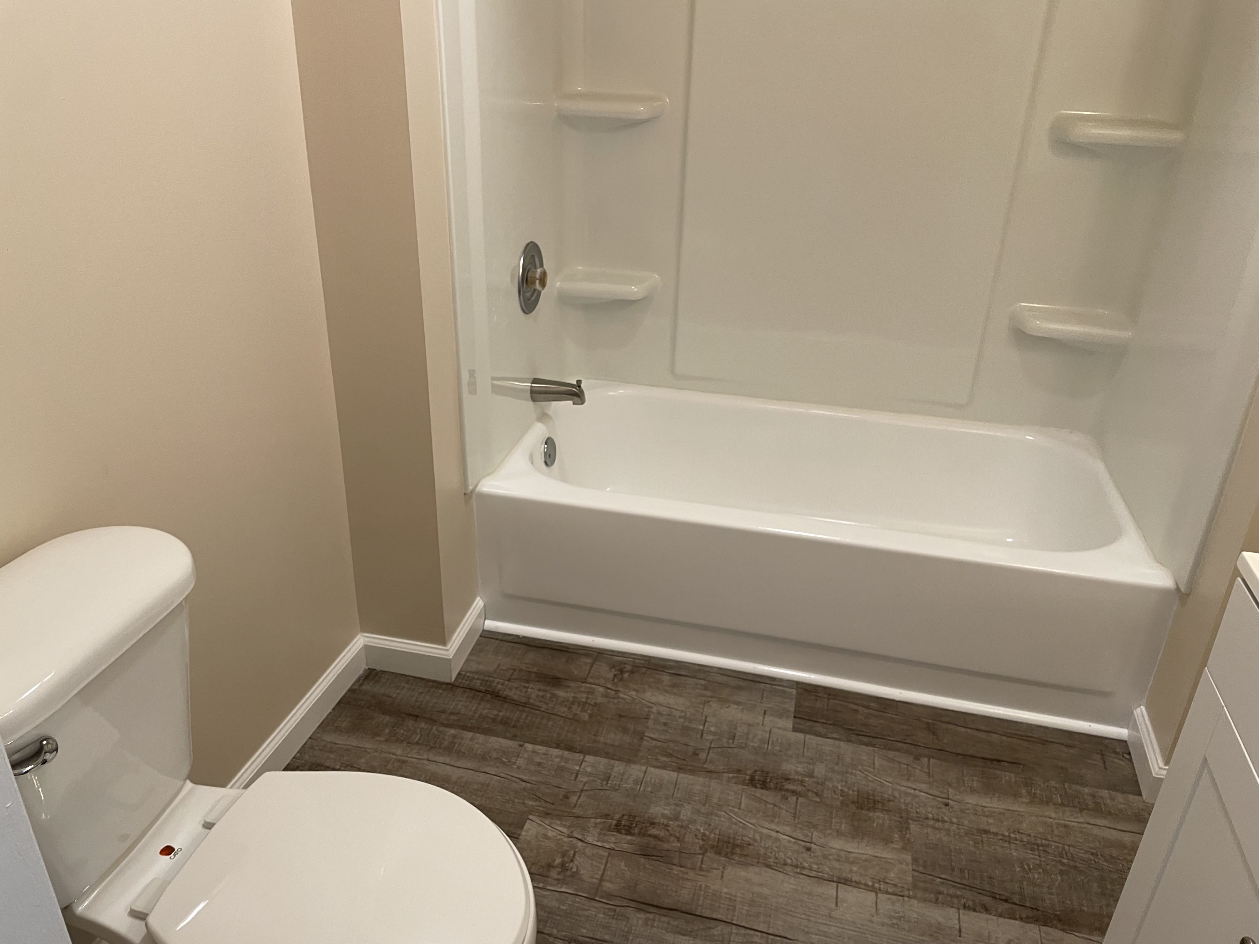 902 E Barnard St – photo 1