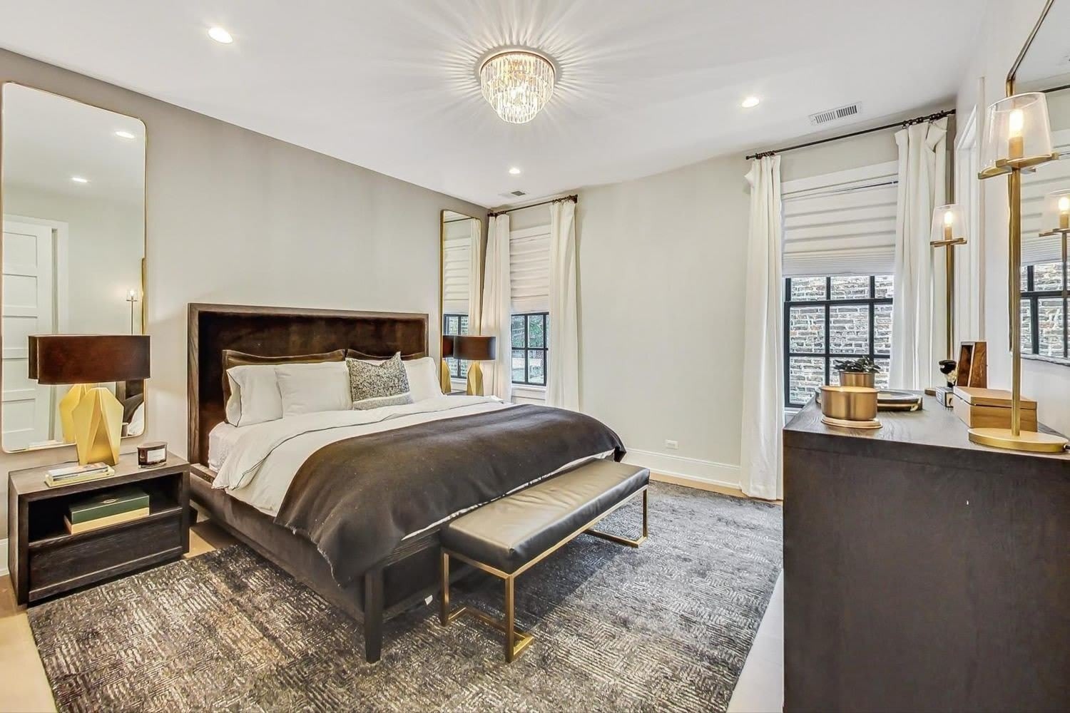 2511 N Francisco Avenue – photo 5