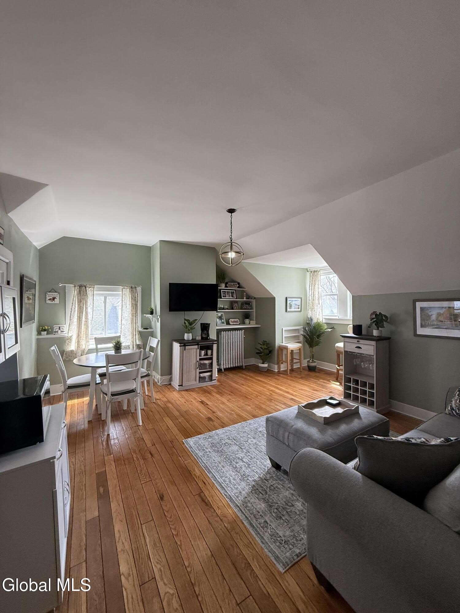 143 Caroline Street – photo 3