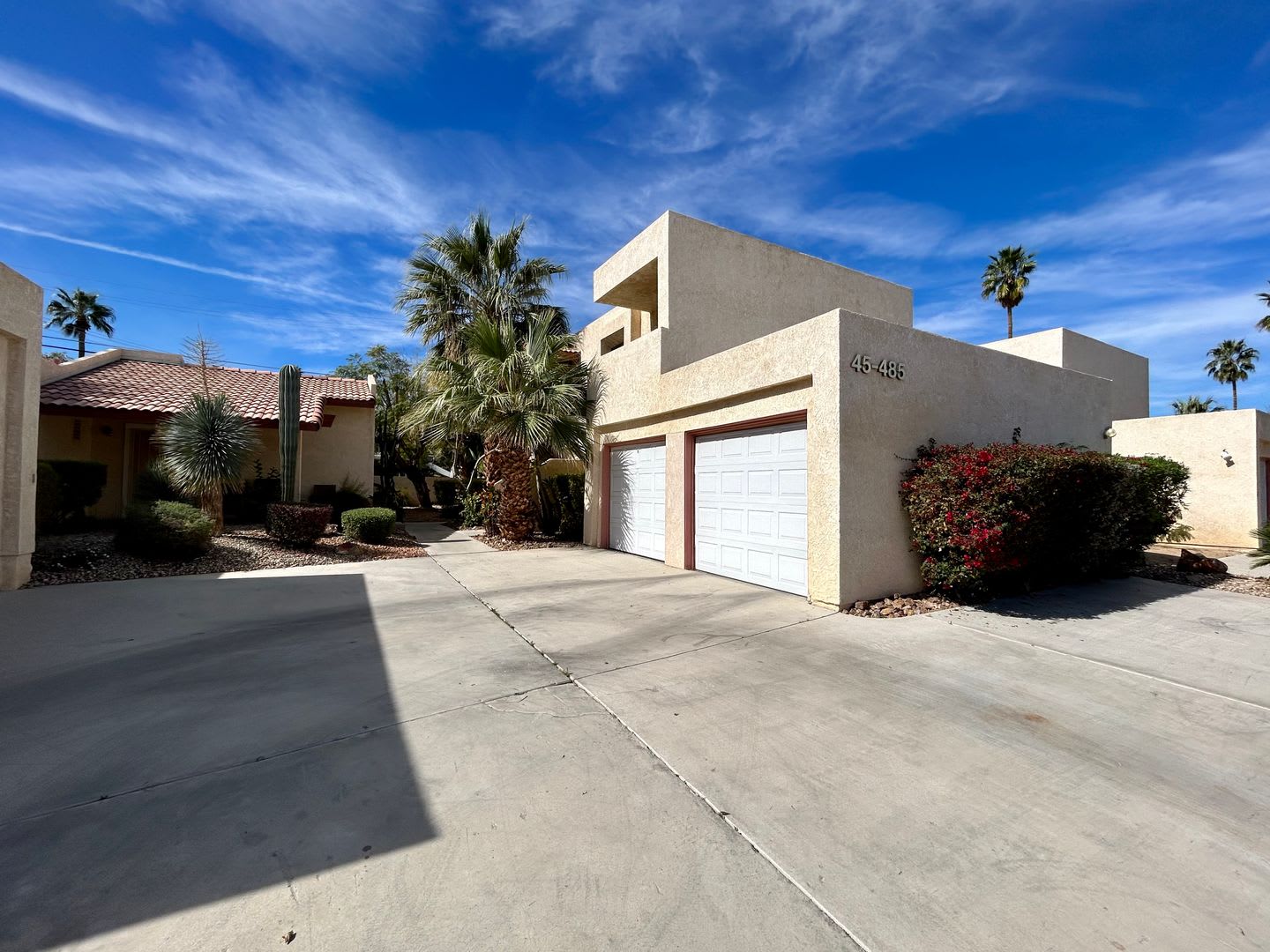 Available Now 3 Bedroom 2 Bathroom Upper Level Apartment In Palm Desert – photo 2