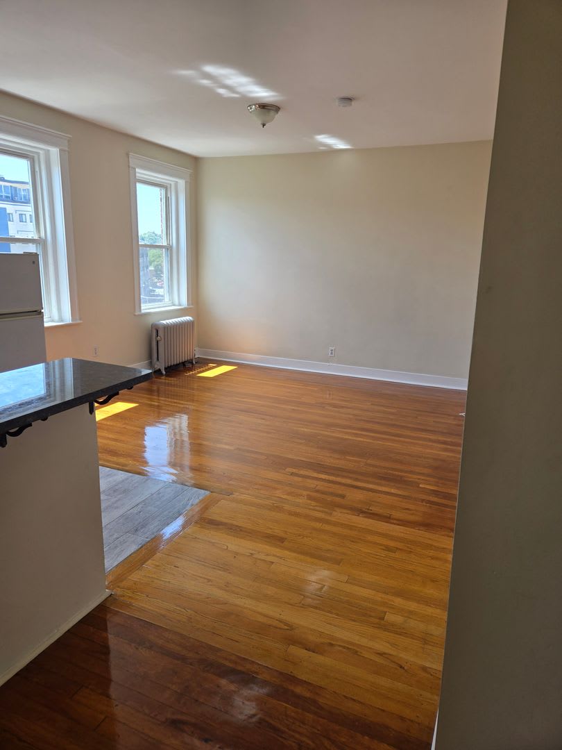Studio in Allston is available now – photo 4