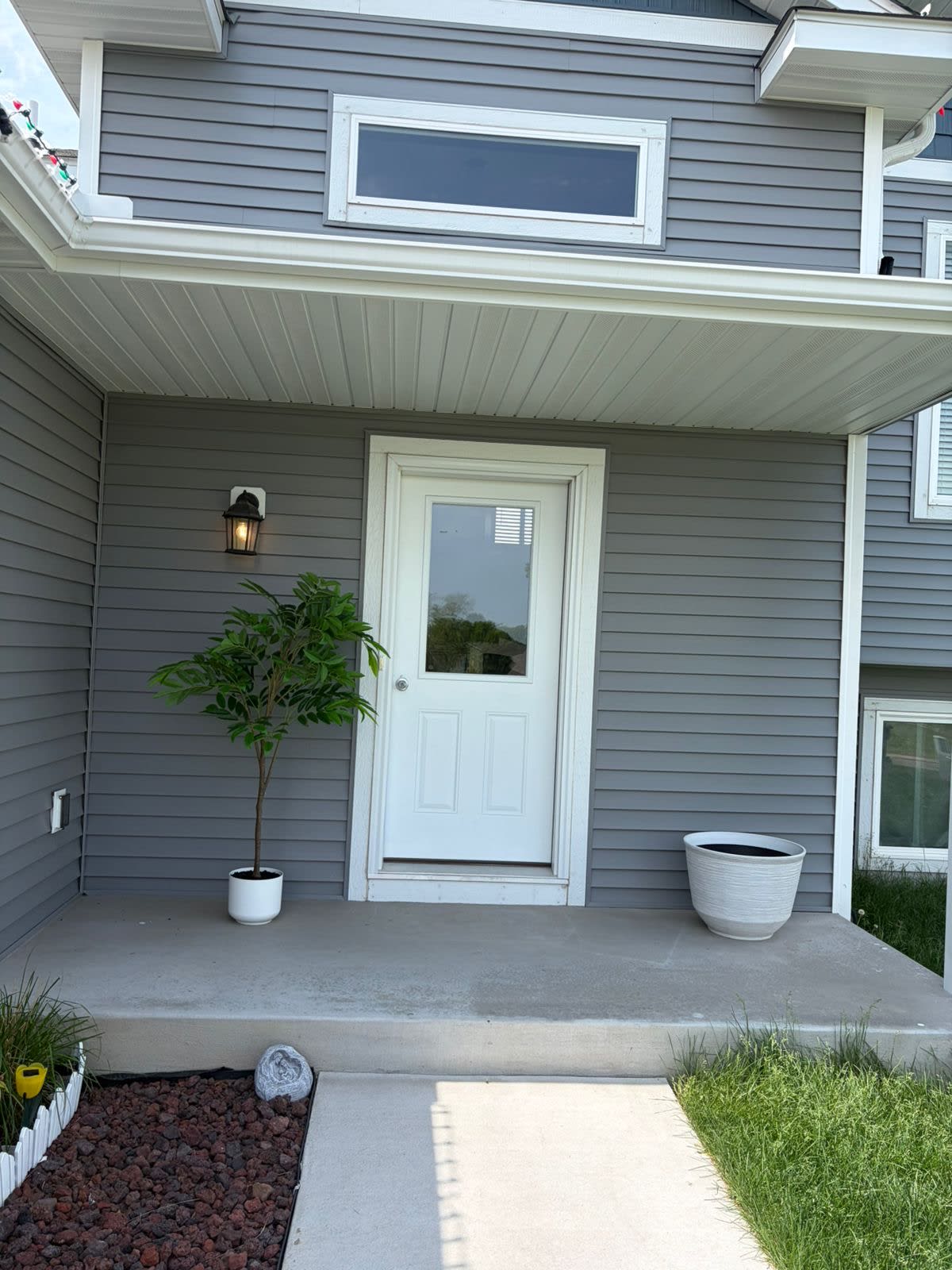 422 19th Ave N – photo 2