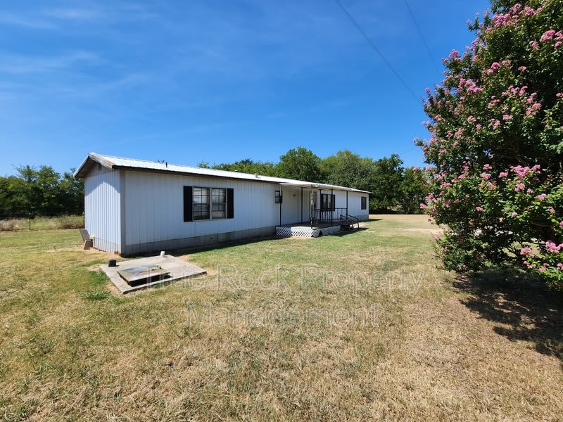 10639 County Road 3600 – photo 2