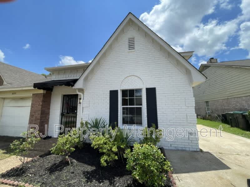 6913 Snyder Rd – photo 1