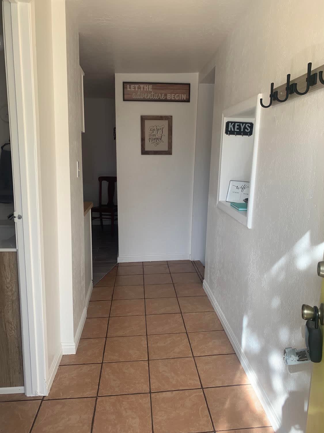 1057 1/2 Elm Street – photo 2