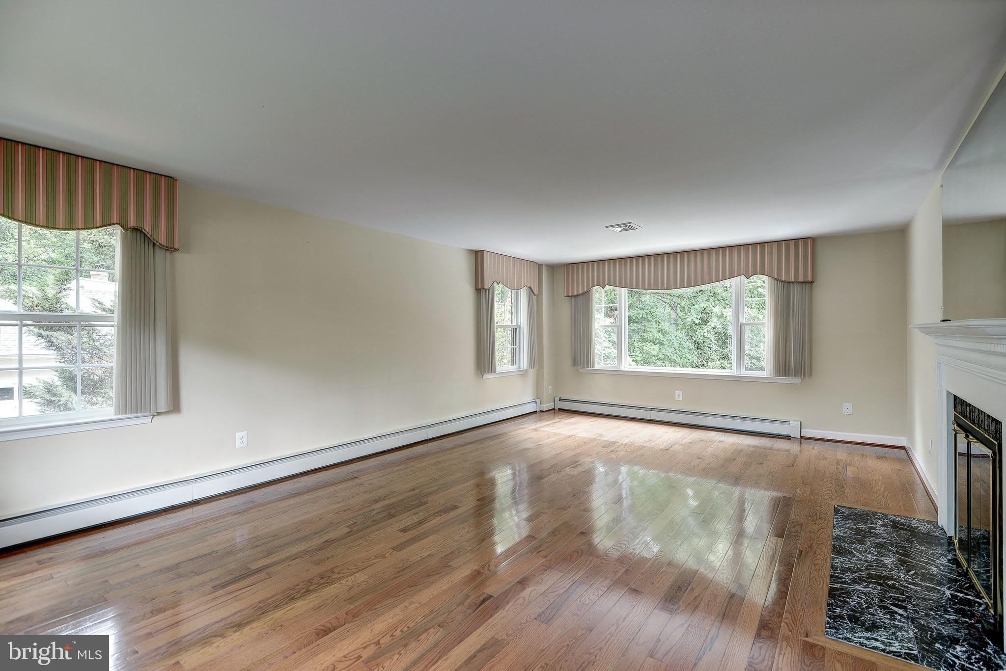 929 WOBURN Court – photo 4