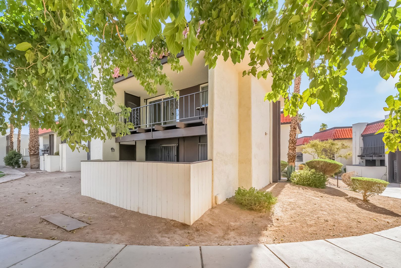 Modern Comfort Minutes from the Heart of Las Vegas! – photo 2