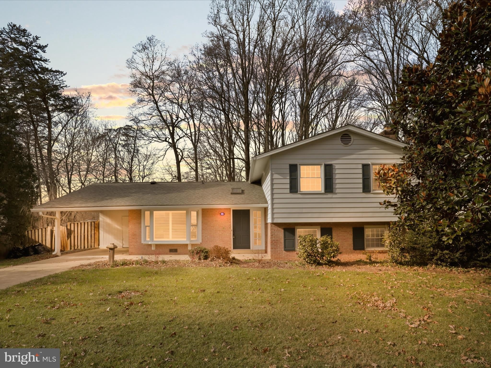 5200 HOLDEN Street – photo 2