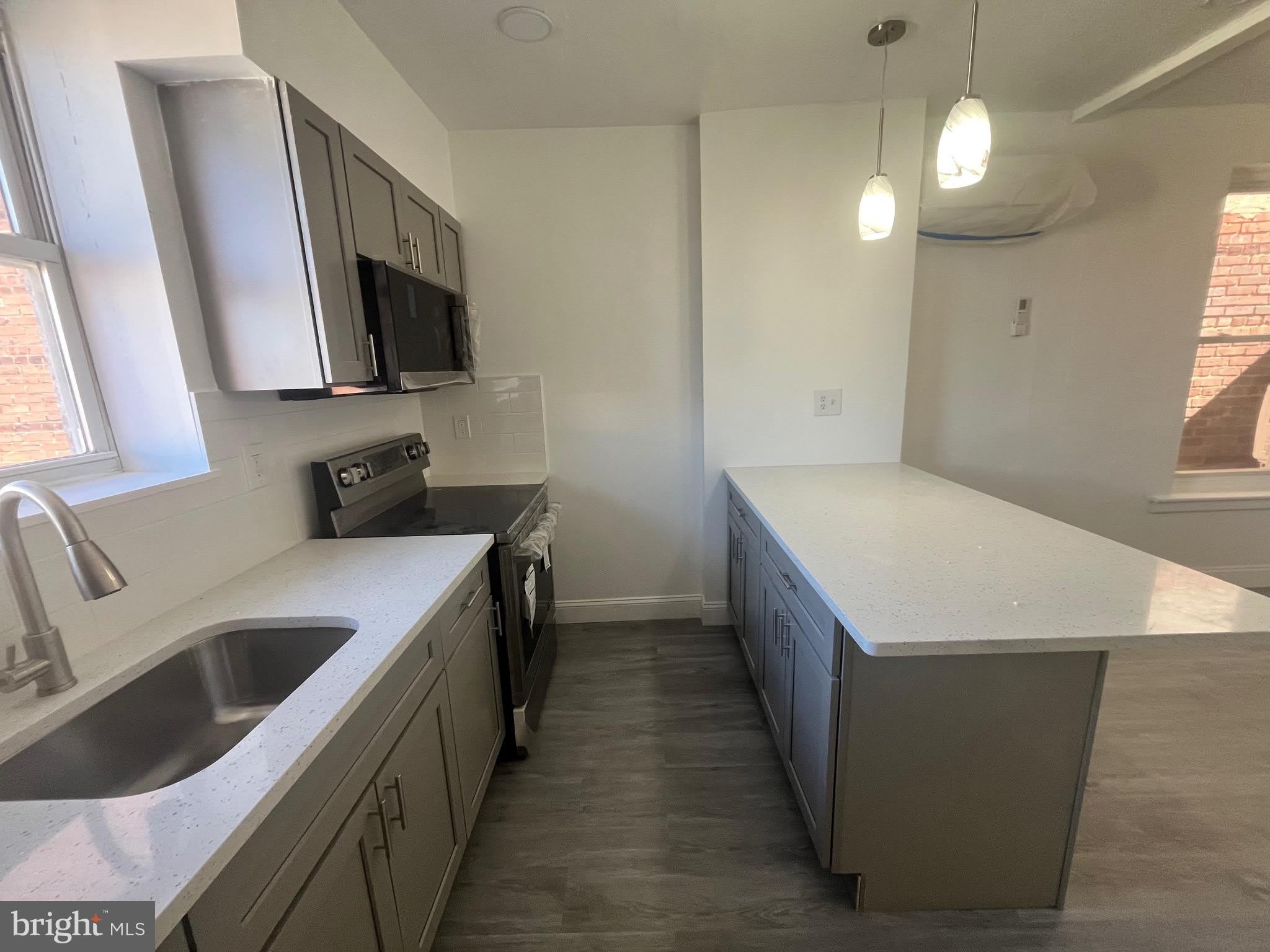 6021 MARKET Street – photo 3