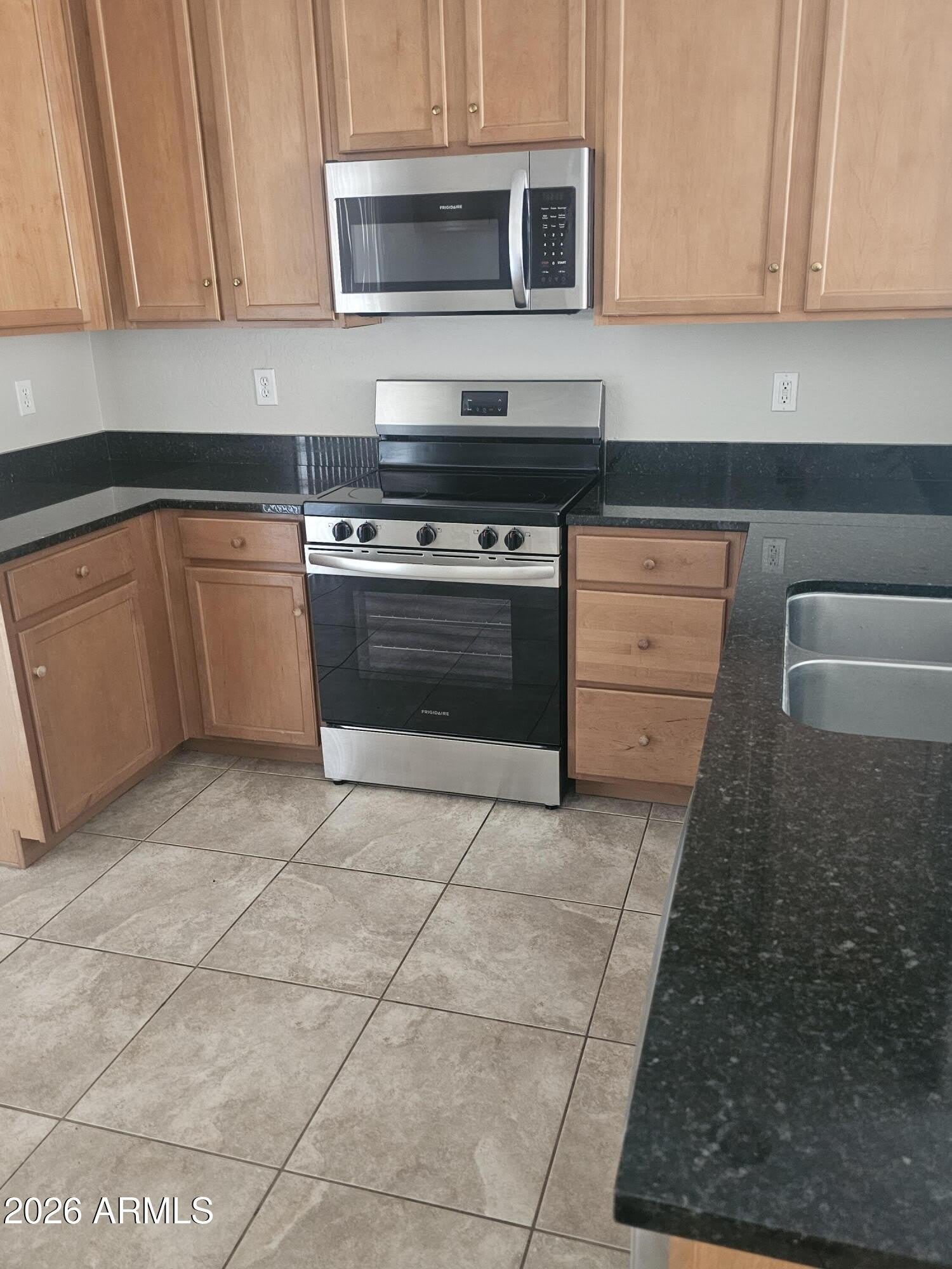 41240 W CAPISTRANO Drive – photo 4