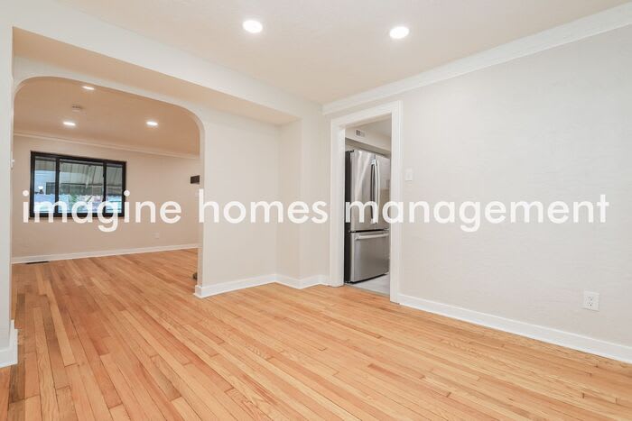 2044 Jacob Street – photo 5