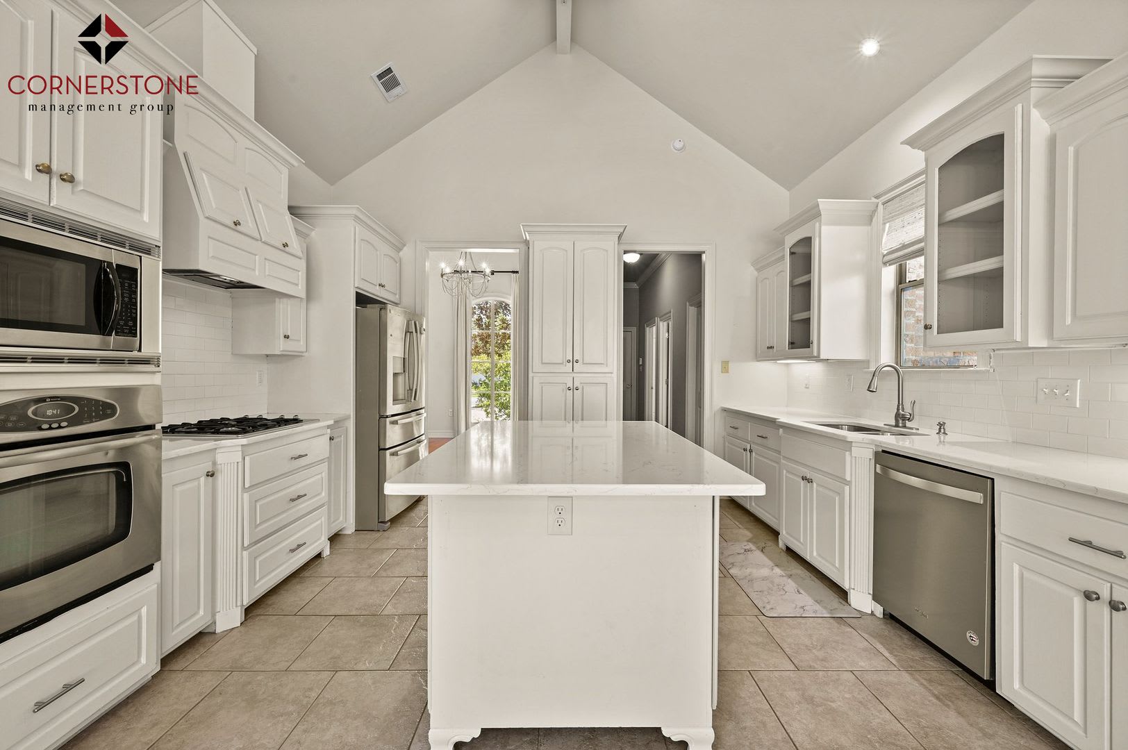 LOCATED OFF OF AIRLINE BY INDUSTRIPLEX! 4 BEDROOM, 3 BATHROOM! – photo 1