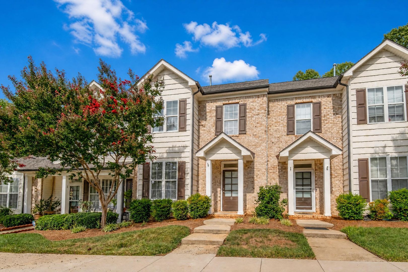Beautifully Updated 3 Bedroom Home in a Quiet area– 8 Hydrangea Ct – photo 1