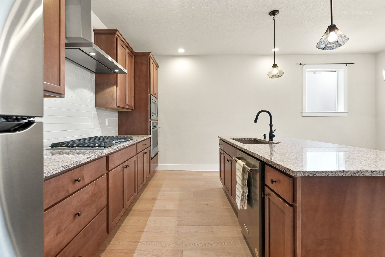 Beautiful 4bdrm/2.5bath Cedar Mill Home with AC, 2-Car Garage & Upgraded Finishes! – photo 5