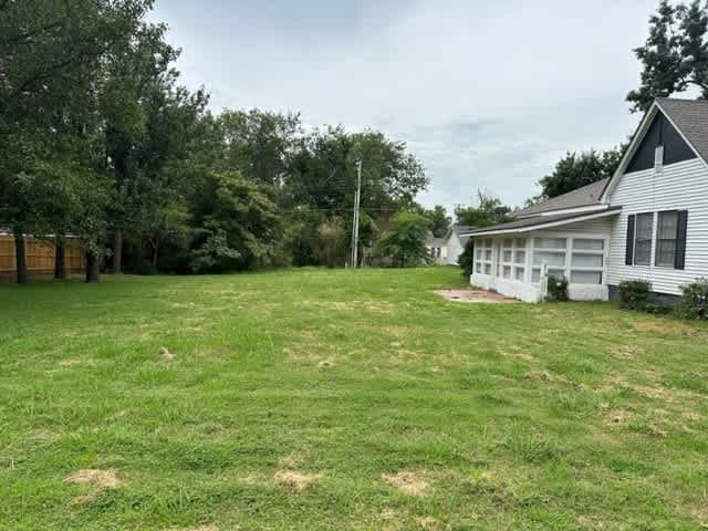 101 E Midland St – photo 4