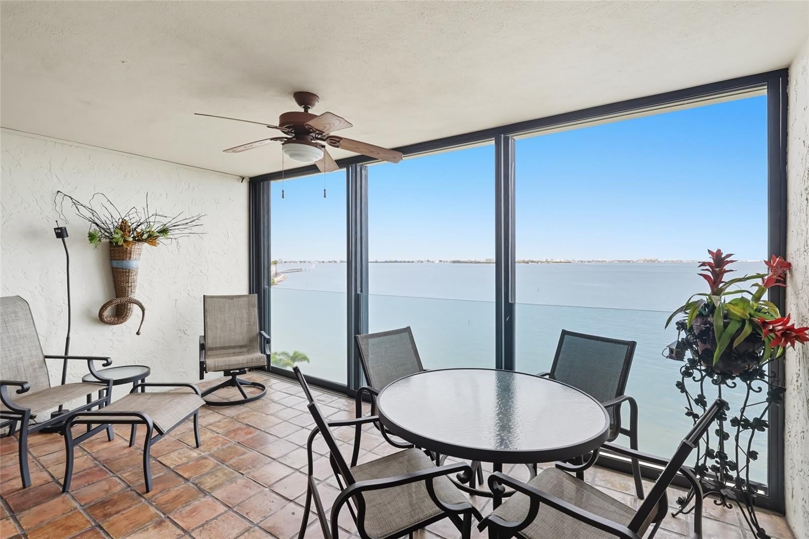 97 SUNSET Drive – photo 1