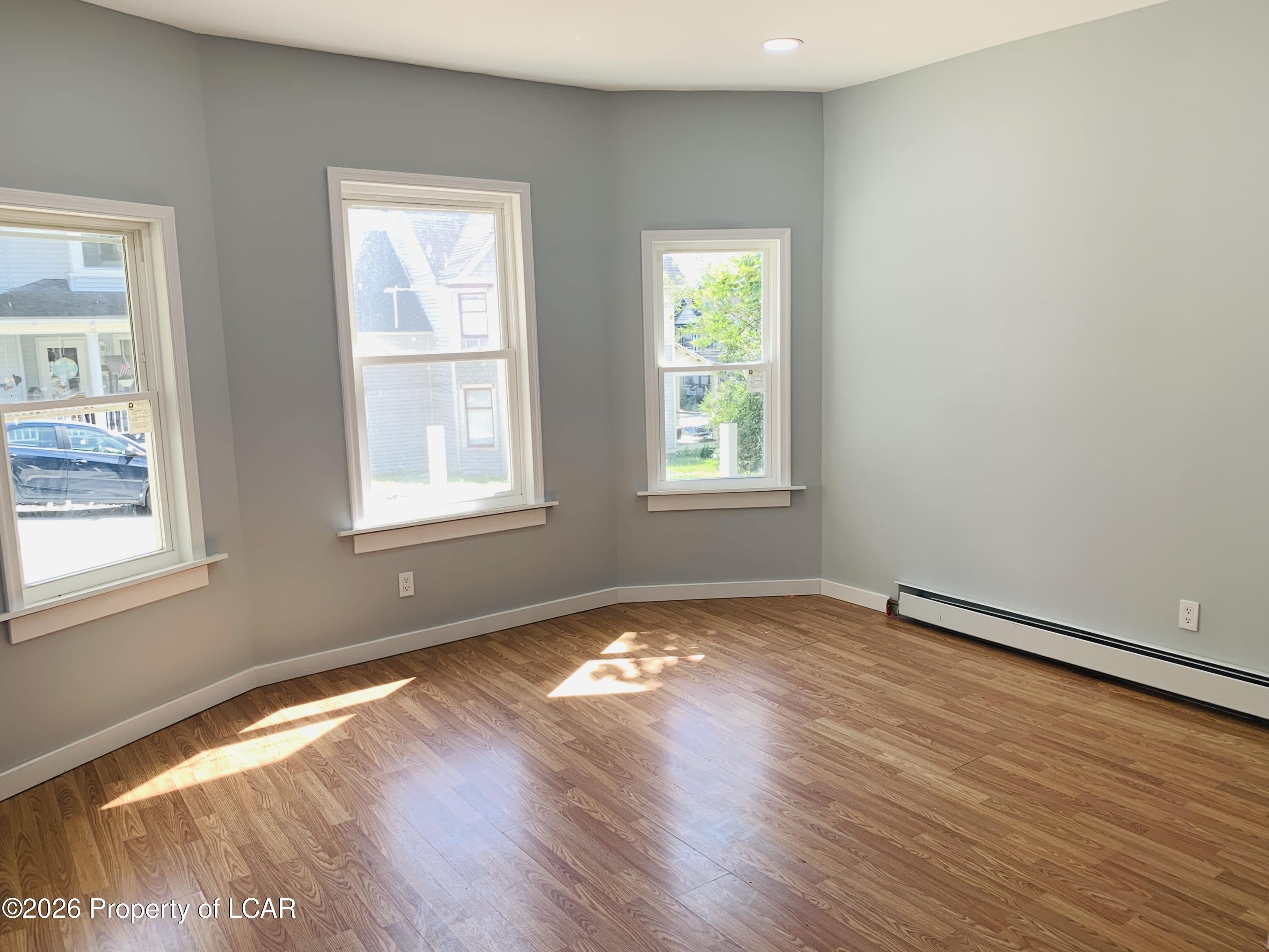 26 Maple Avenue – photo 2