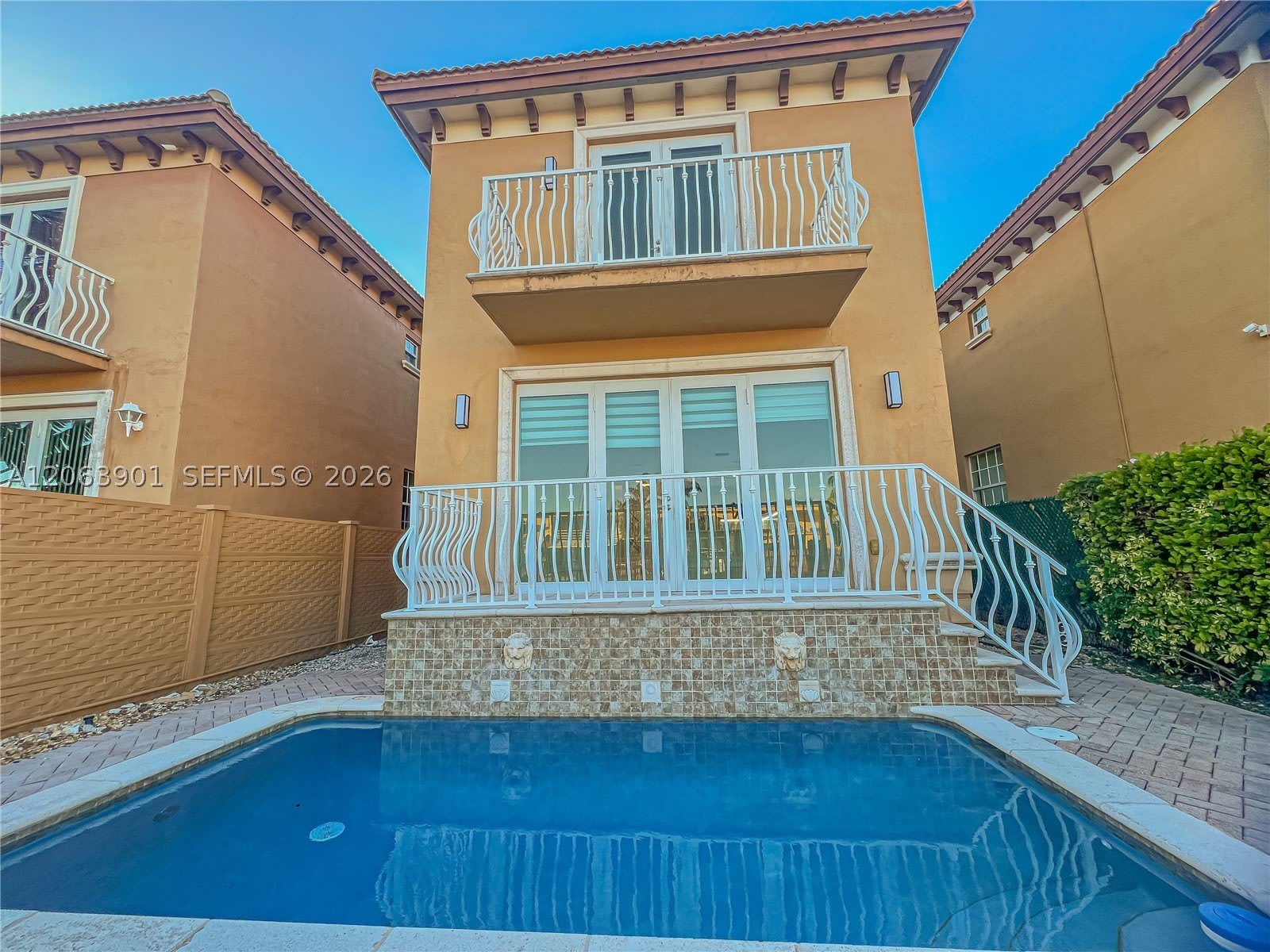 3850 NE 168th St – photo 4