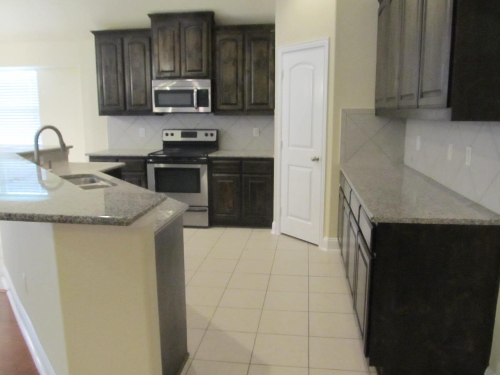 4024 Eric Drive – photo 4