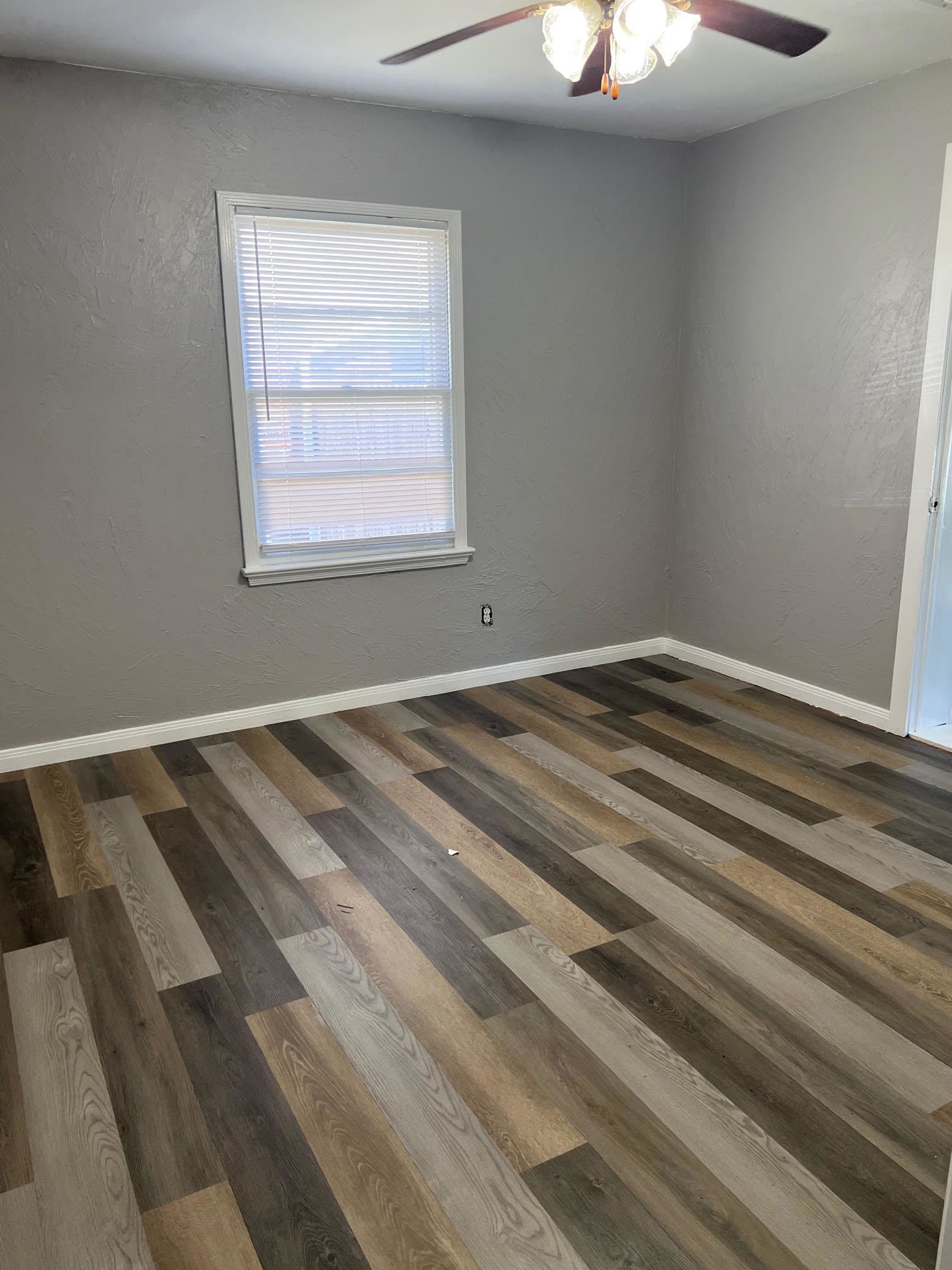 1642 West Britton Road – photo 5