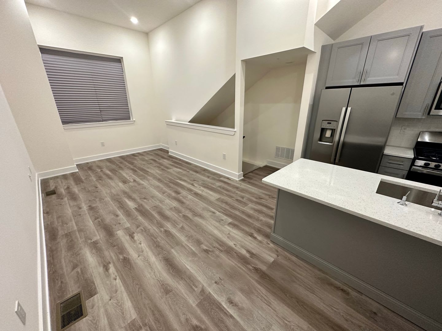 Stunning New Construction 1-Bedroom Apartment in Northern Liberties! Just Outside the Piazza! – photo 3