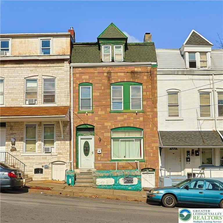 389 Turner Street – photo 1