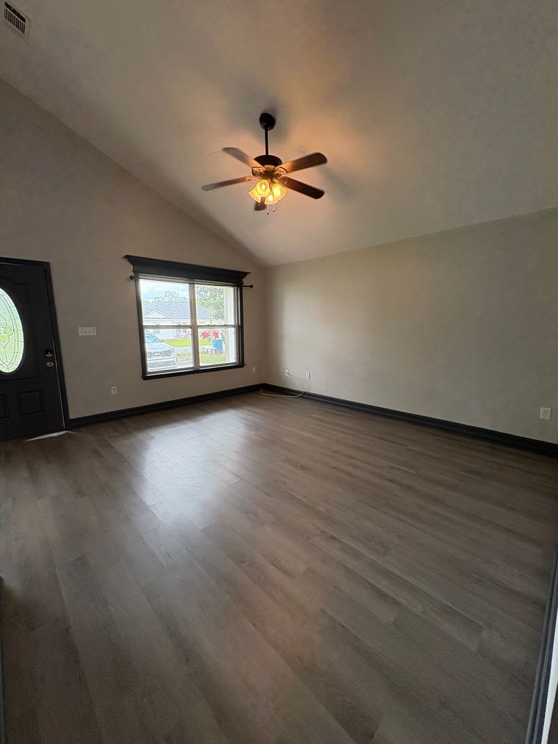 3-Bedroom Available Now! – photo 4