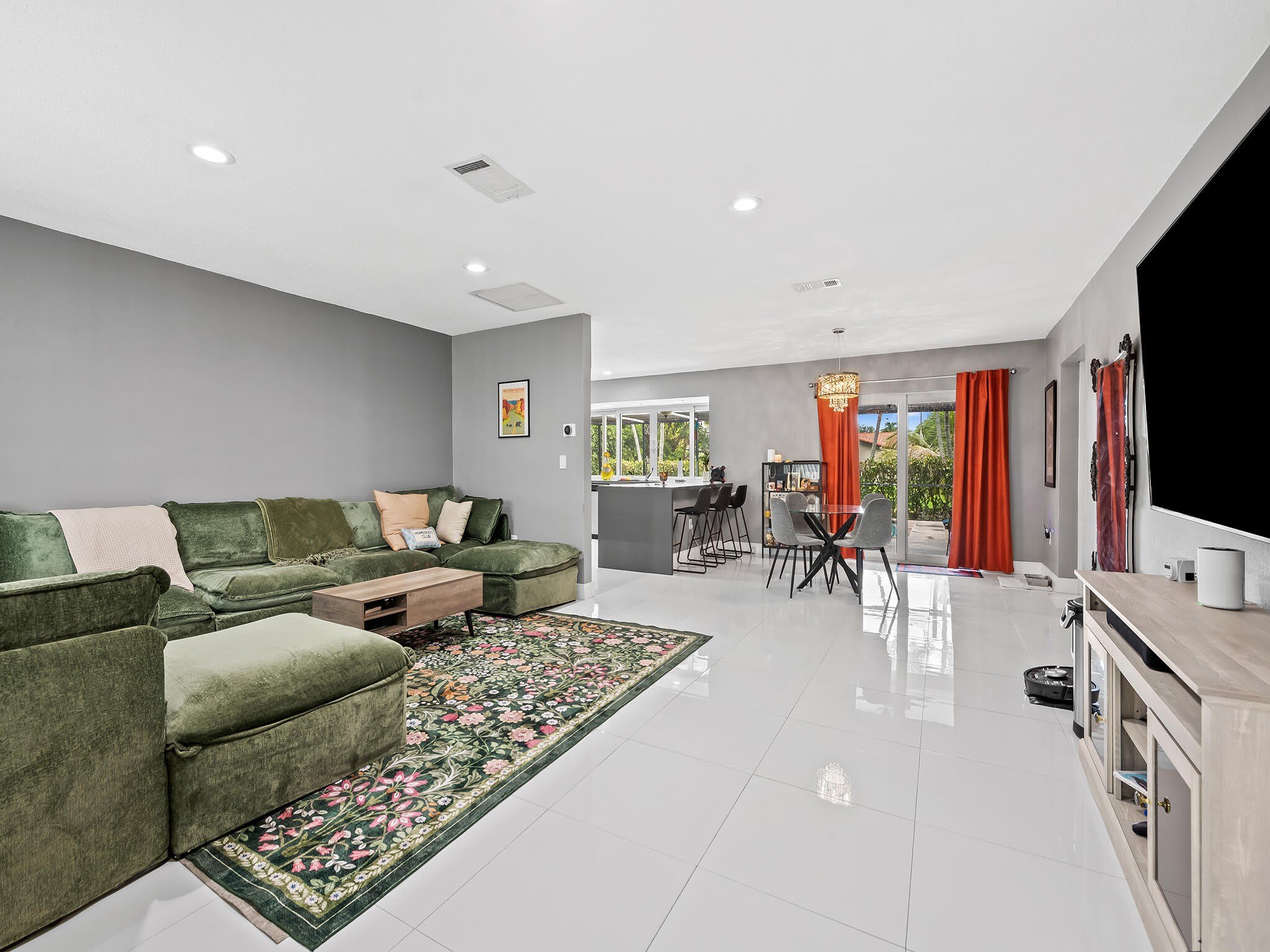 10497 NW 4th Street – photo 5