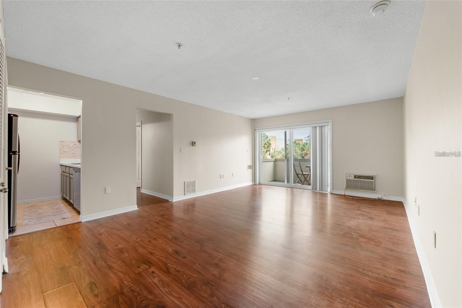 406 S CEDAR Avenue – photo 4