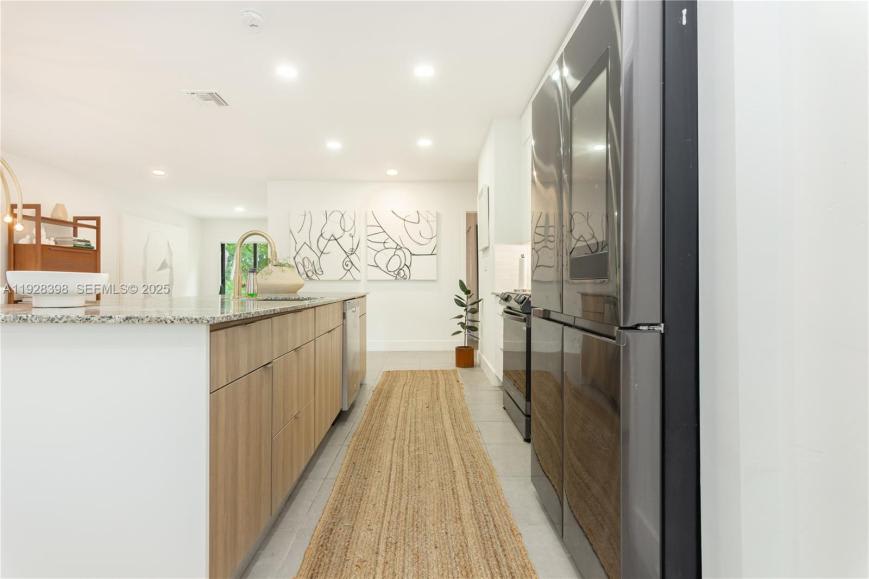 14000 NE 16th Ct – photo 3