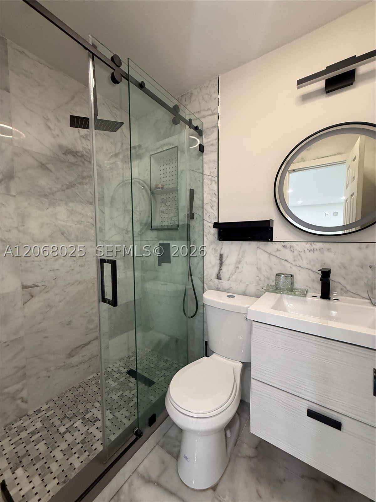1140 N Douglas Rd – photo 3