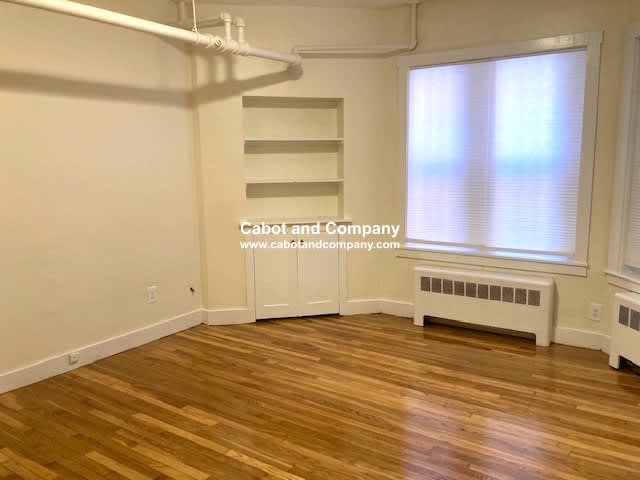 295 Newbury St – photo 2