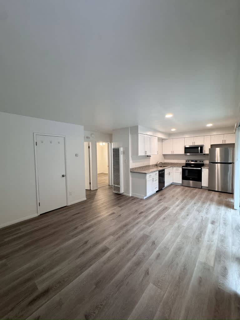 4886 Orchard Ave – photo 1