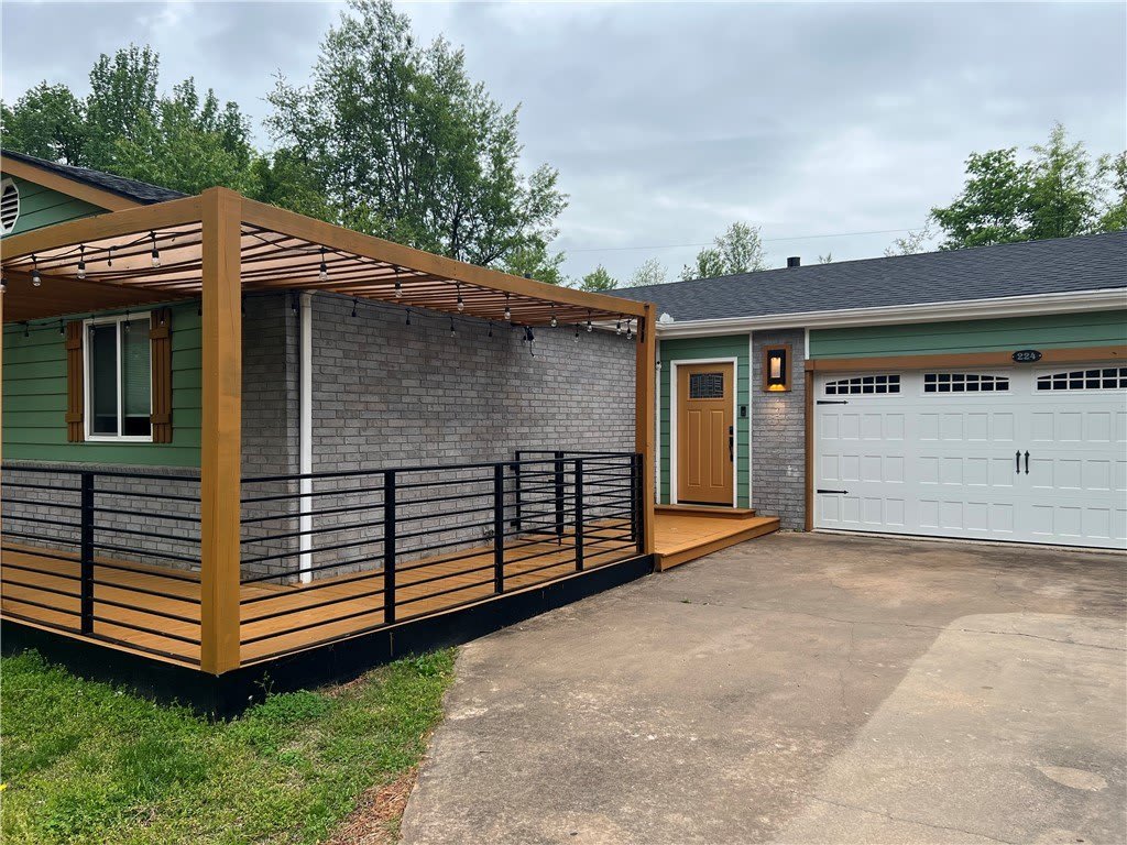 224 Jan Lynn Street – photo 1