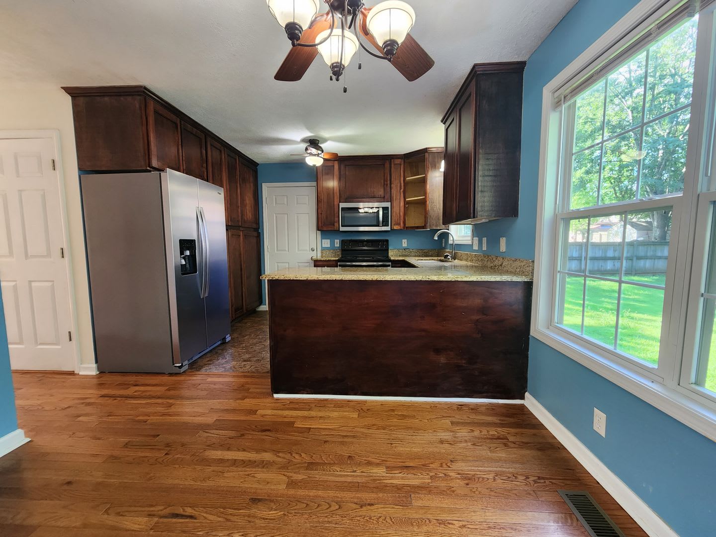 6 Month Lease Only – photo 5