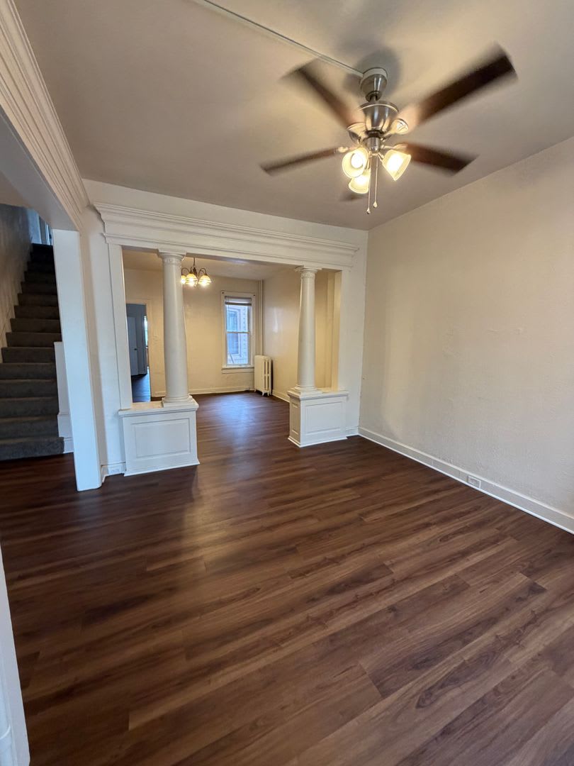 Five Bedroom One And A Half Bath On Manor St – photo 2
