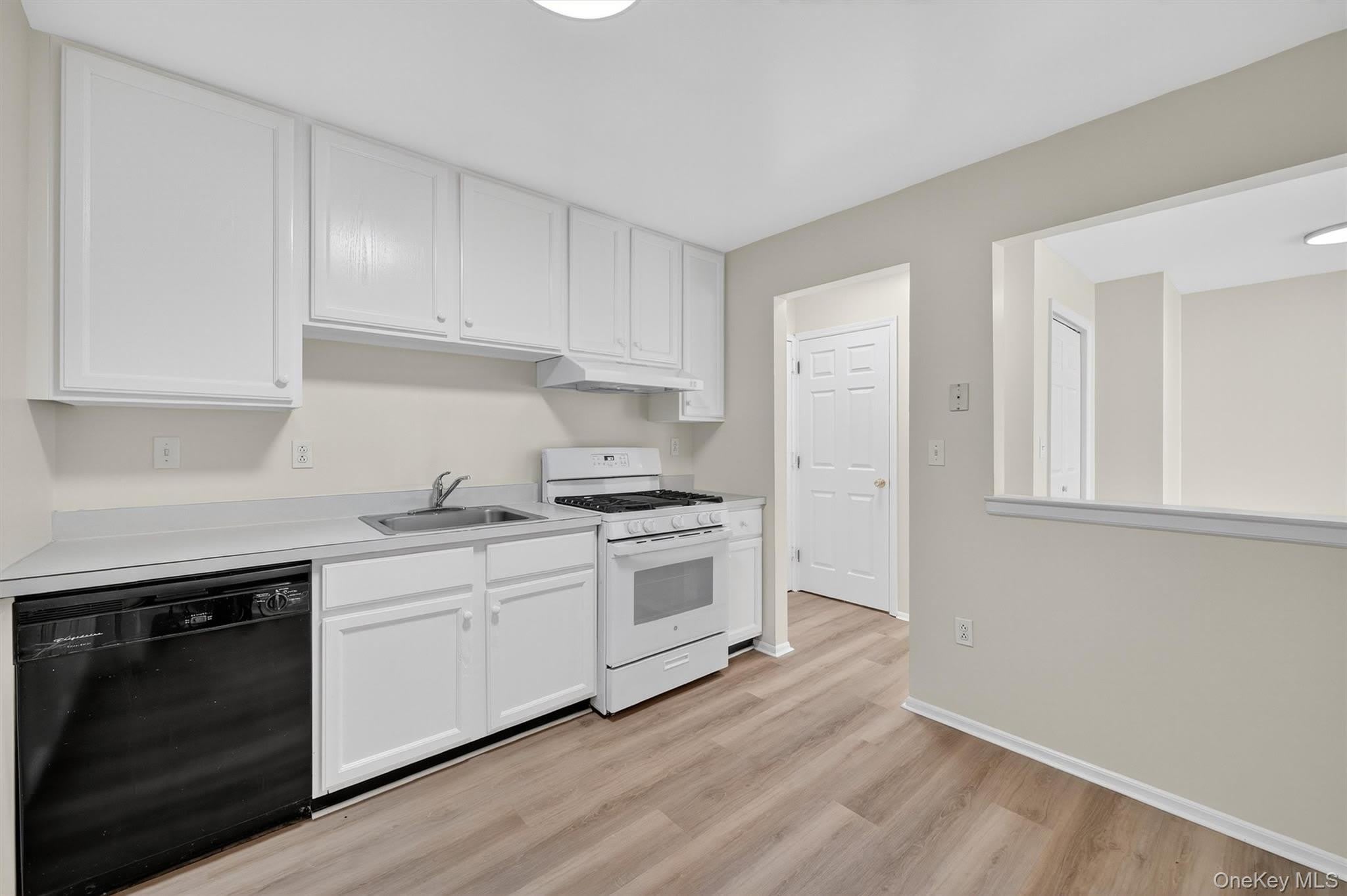 10-12 Chestnut Street – photo 4