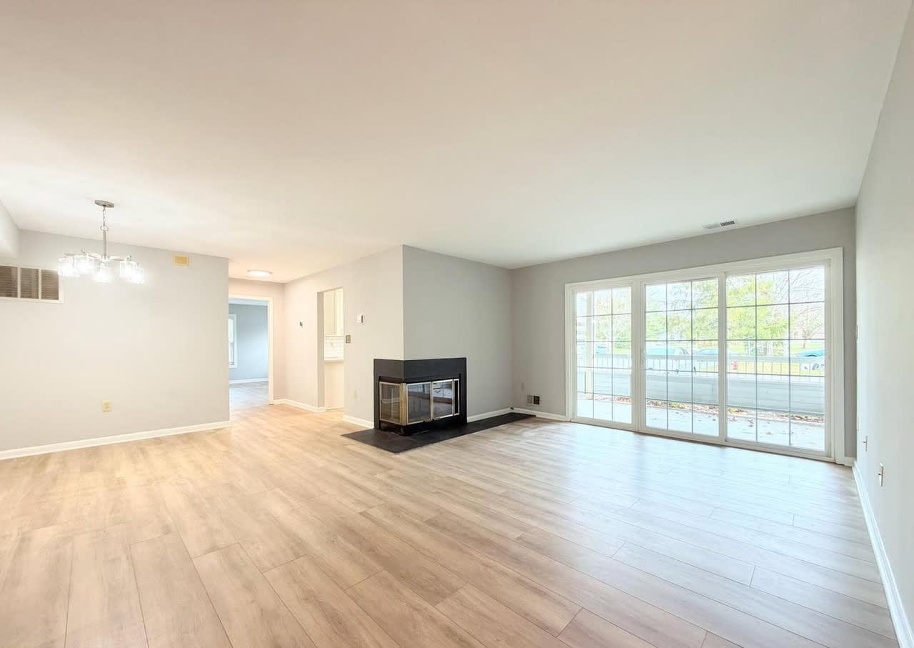 111 Biscayne Ct – photo 3