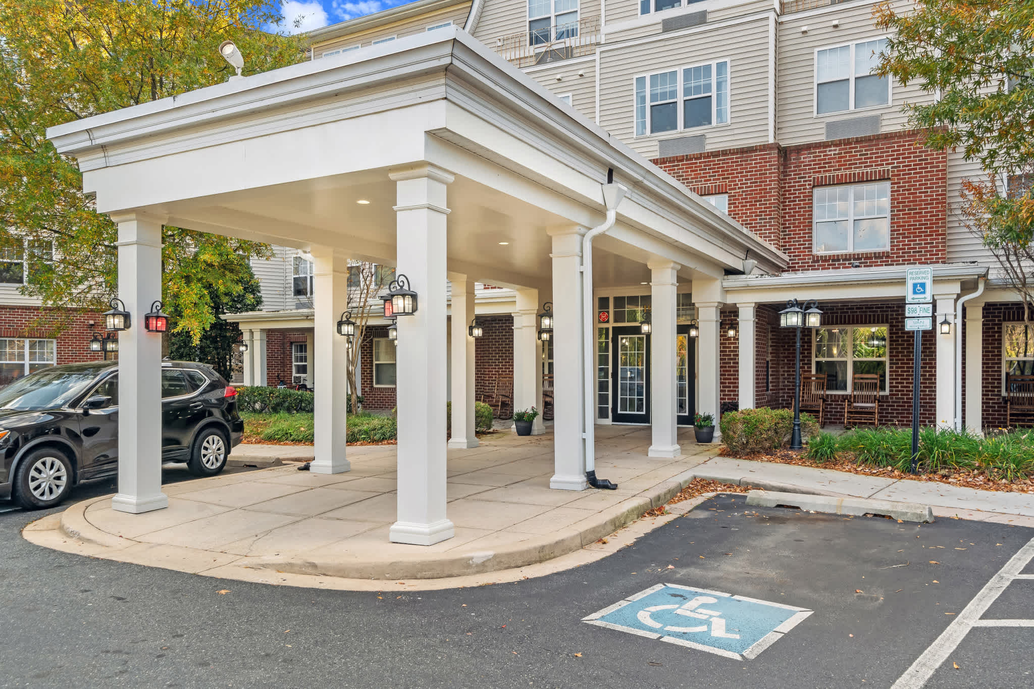 River Point Apartments – photo 5