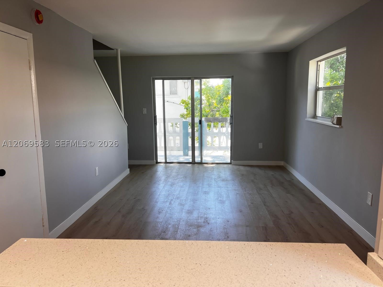 7820 NE Bayshore Ct – photo 3