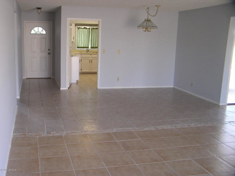 HOA Free, 3 Bed with Desert Landscaping and RV Gate! – photo 2
