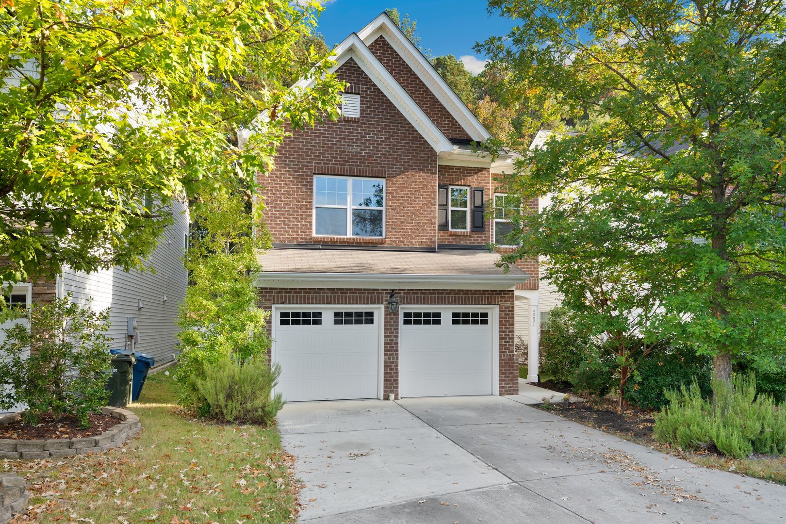 Incredible 3Be 2 5Ba House In Quiet Neighboorhood – photo 1