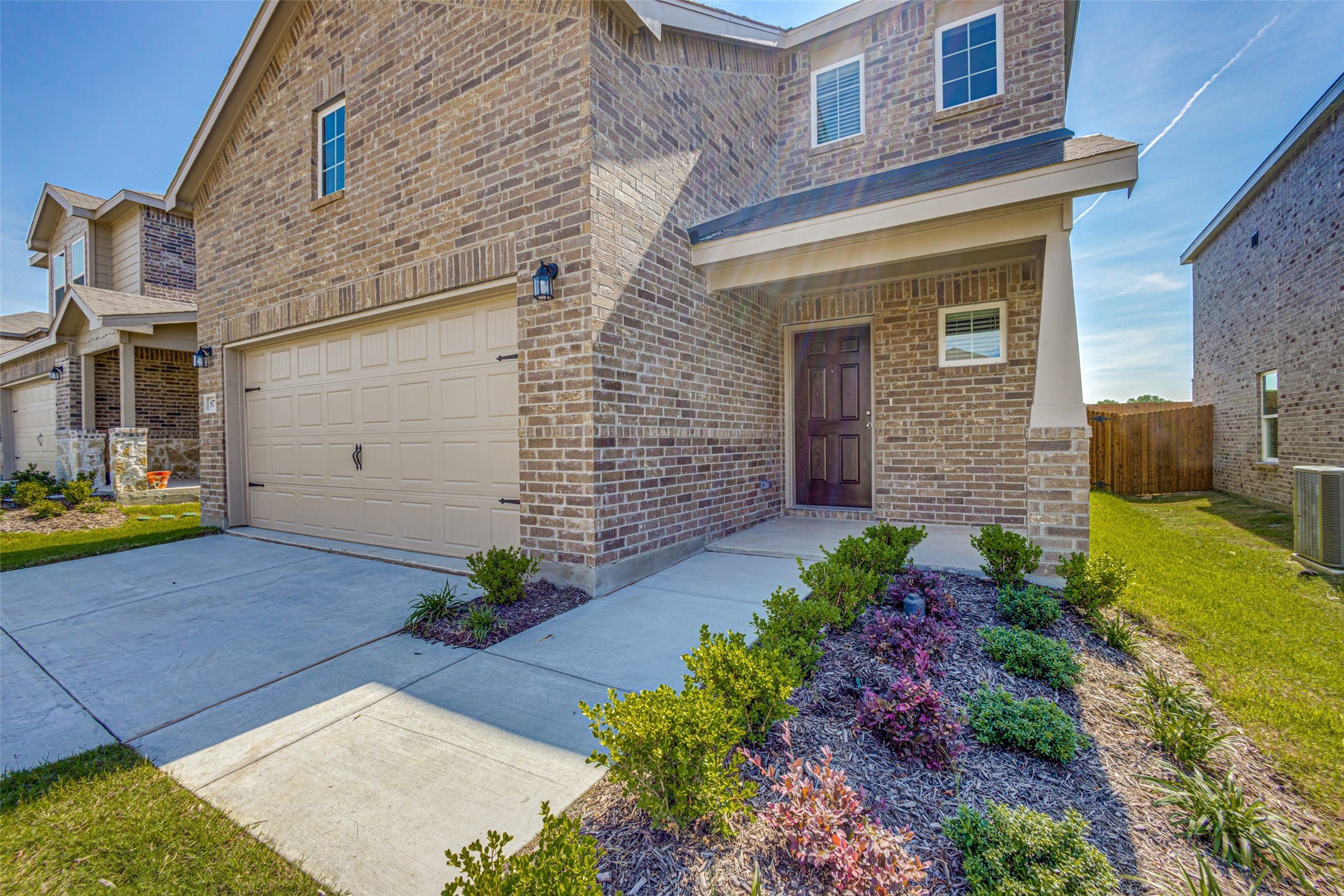 877 Table Rock Street – photo 3