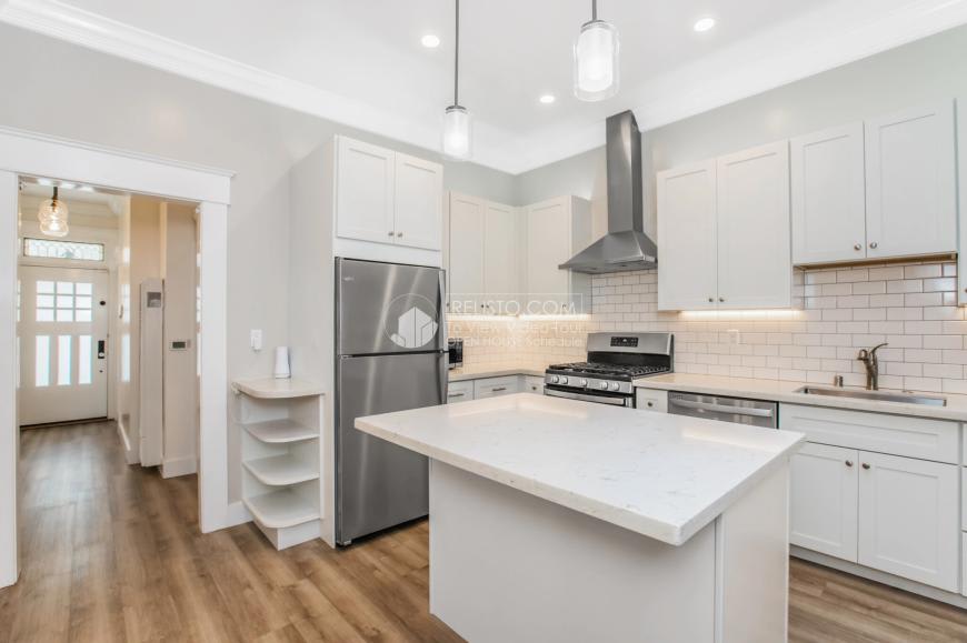 784 Clementina St. – photo 3