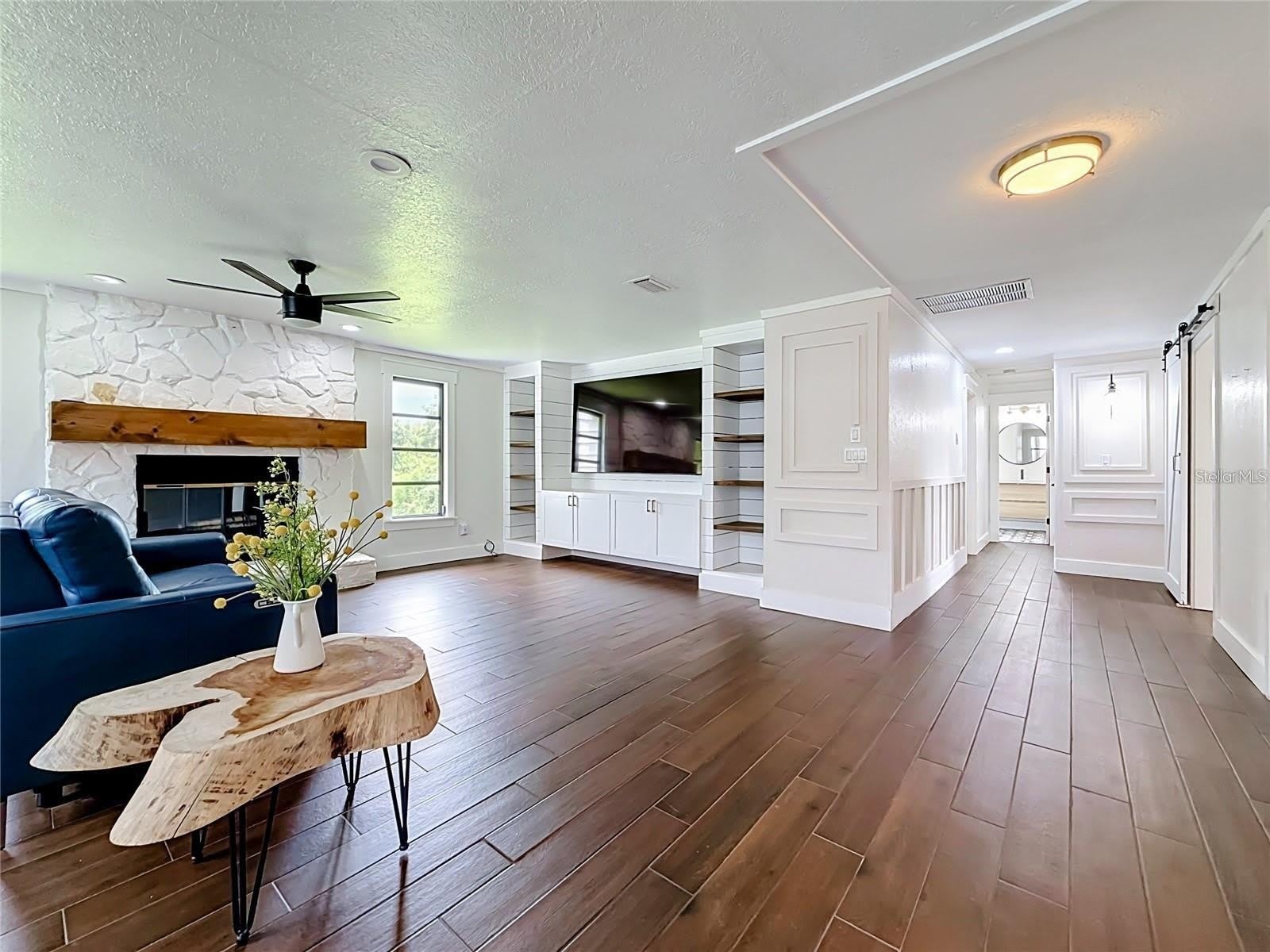 12756 POINSETTIA Avenue – photo 5