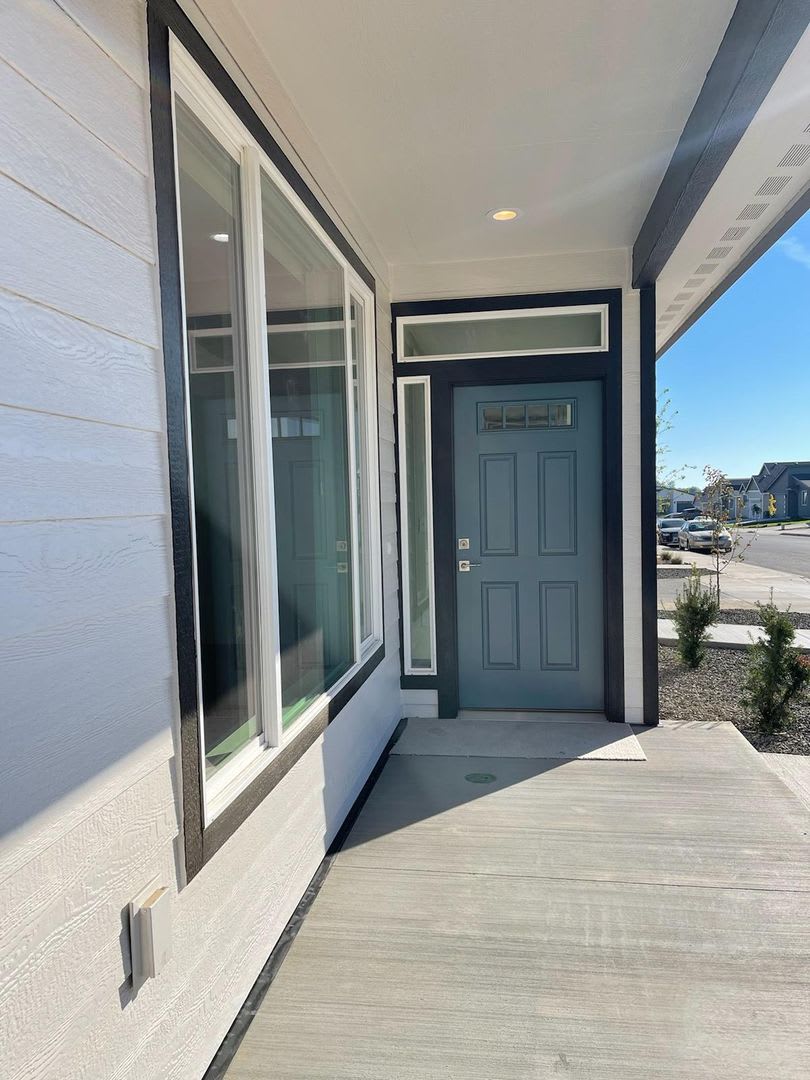 Modern design 3 bed, 2.5 bath duplex Available July 10th! – photo 4