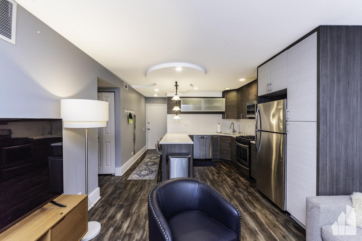 2140 N Lincoln – photo 3