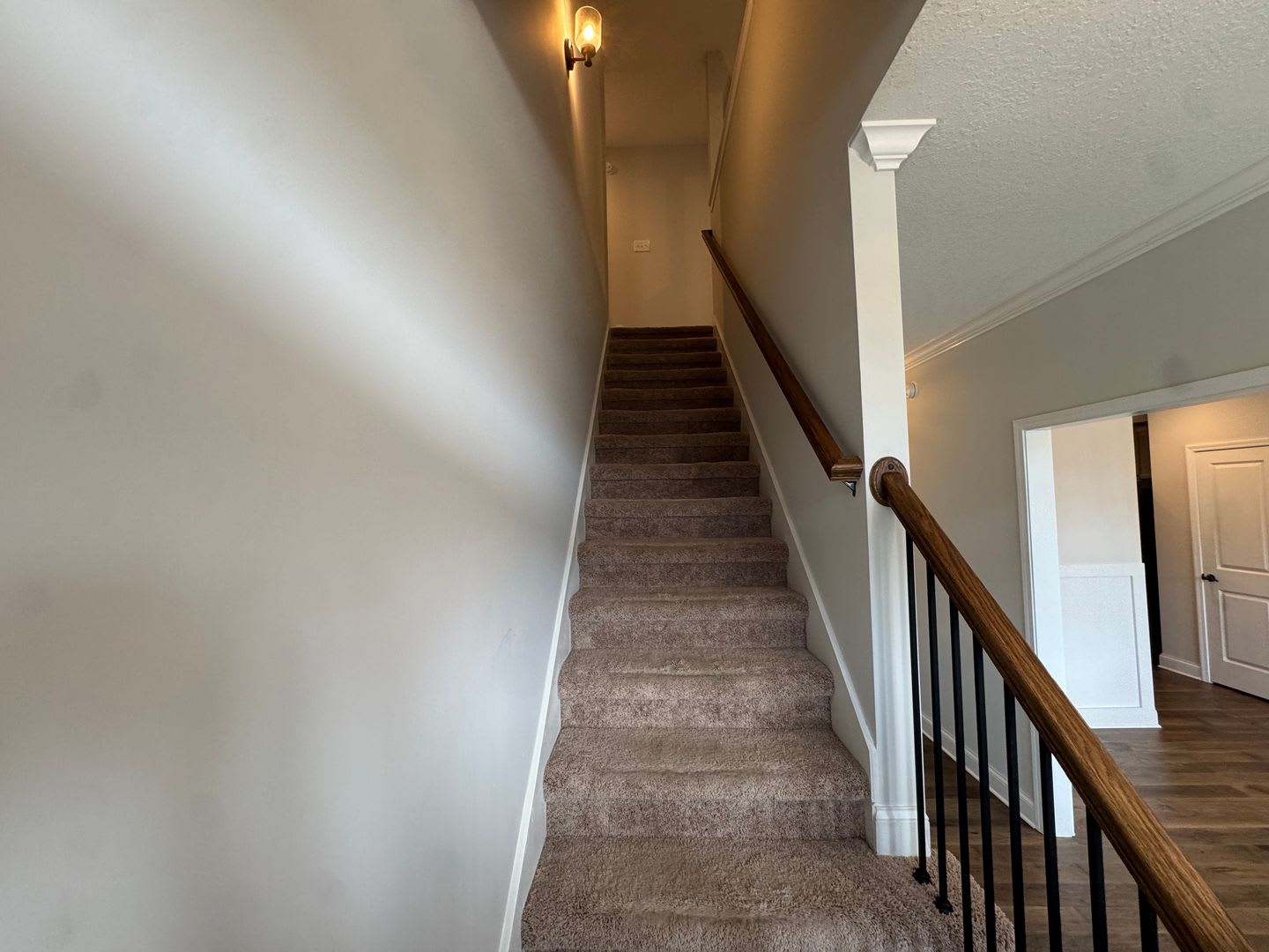 Modern Living on Myrtle Ridge Lane! – photo 5