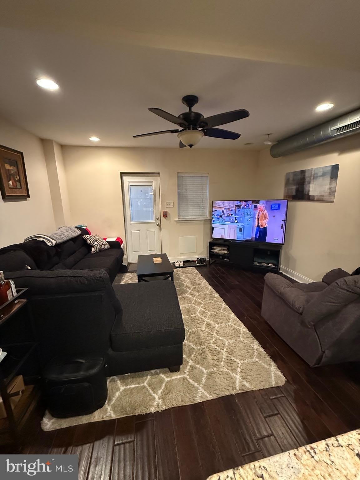 6110 RIDGE Avenue – photo 5