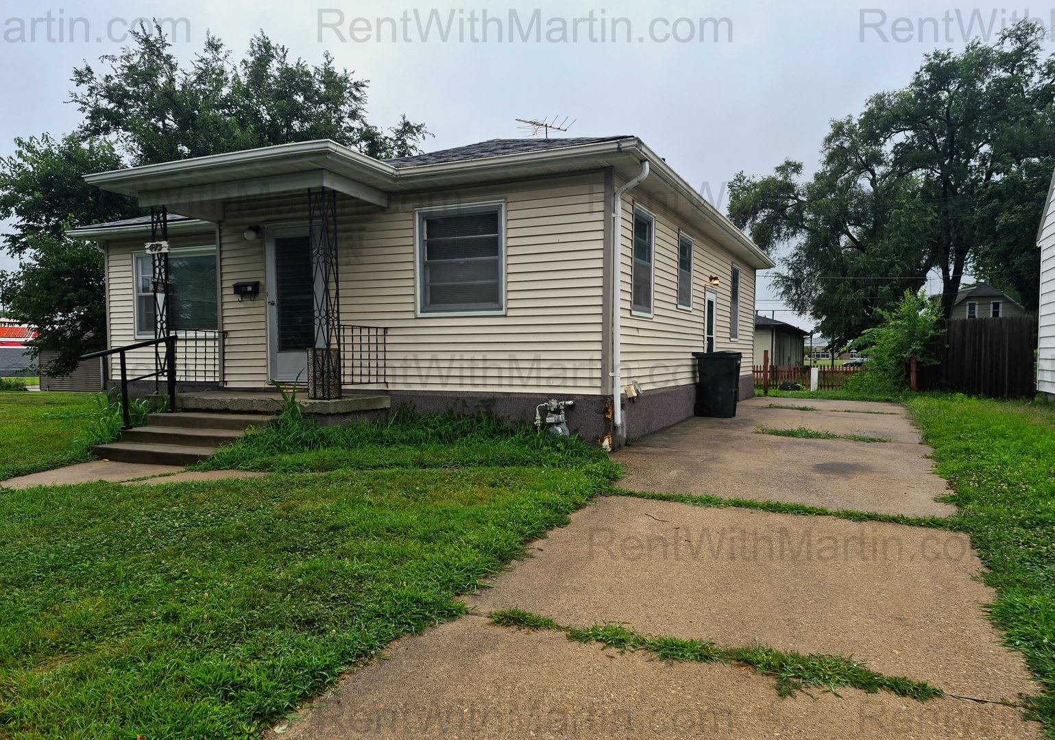 FOR RENT- 413 Hope – photo 1
